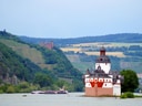 Burg Pfalzgrafenstein auf Insel im Rhein bei Kaub.