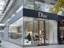 Aussenansicht eines Dior-Geschäfts.