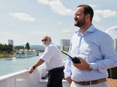 Karim-Twerenbold-Baroness-Baseler-Rheinhafen